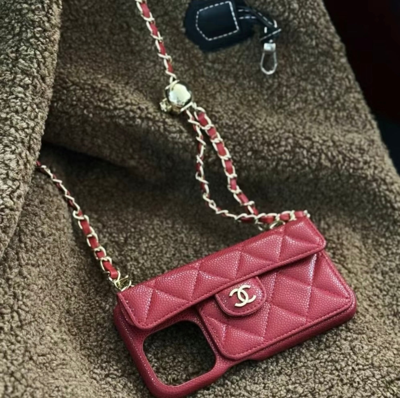 Chanel Case com Correntes e Alças - Proteção com Sofisticação